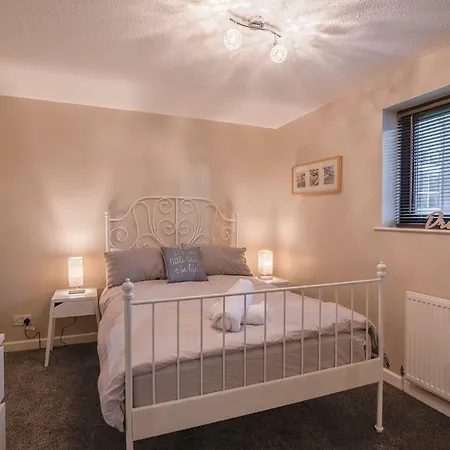 Sec/ Hydro Two Bed Flat With Free Parking And Great View Apartment Glasgow Exterior photo