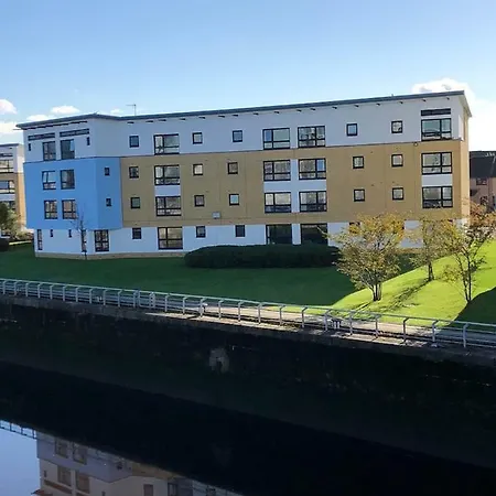 Sec/ Hydro Two Bed Flat With Free Parking And Great View Apartment Glasgow Exterior photo