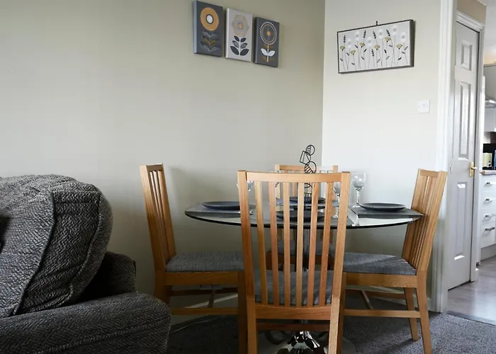 Sec/ Hydro Two Bed Flat With Free Parking And Great View